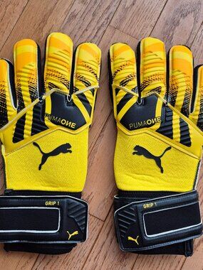 Mens Goalkeeper Gloves Puma One Grip 1 RC Yellow/White SZ 9